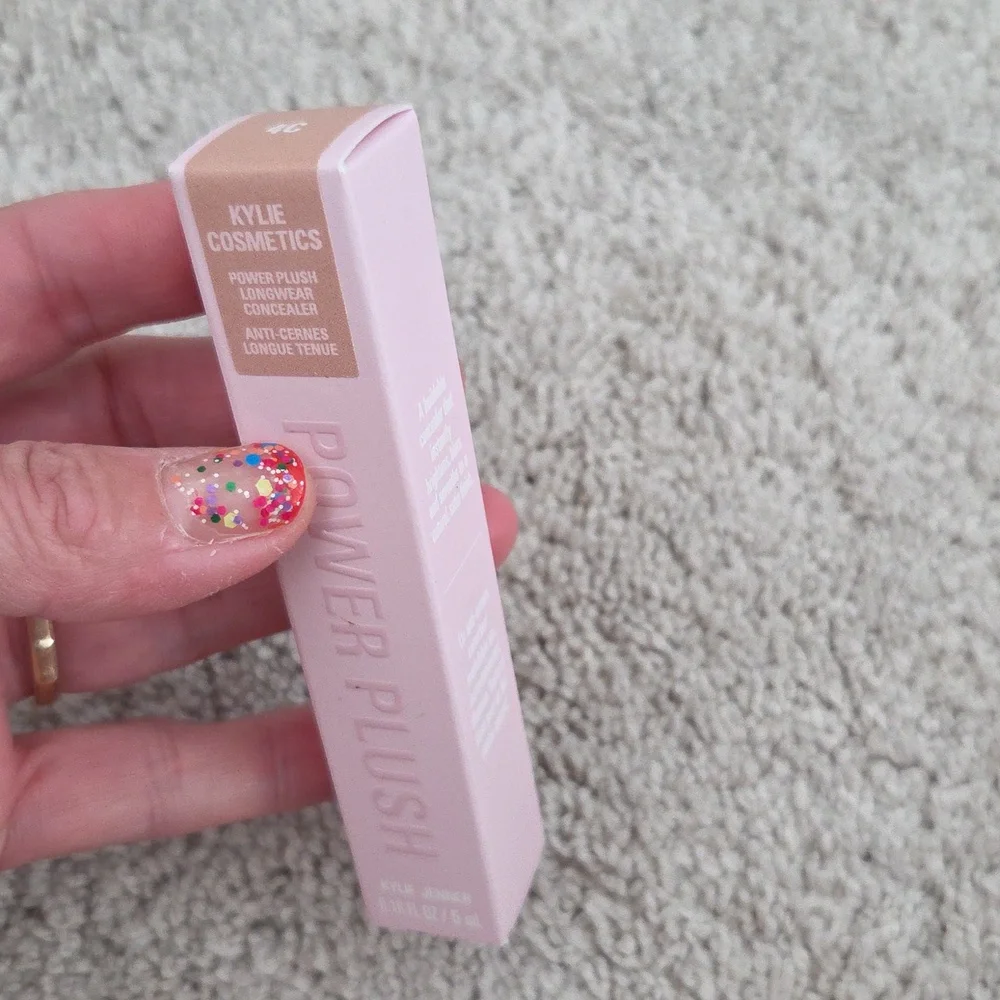 NIB Kylie Cosmetics Power Plush Longwear Concealer 4C